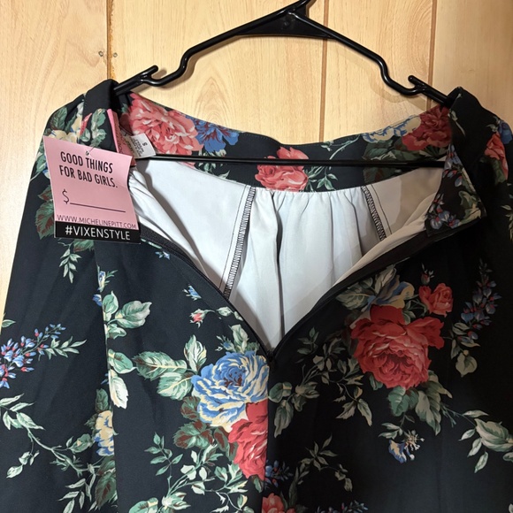 Vixen by Micheline Pitt - Black with pink and blue floral swing skirt - NWT - Picture 6 of 6